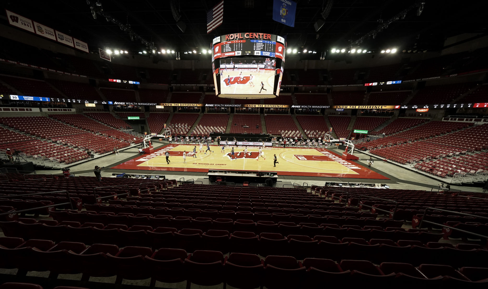 E Illinois Wisconsin Basketball